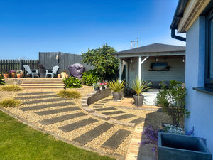 Photo 27- click for photo gallery